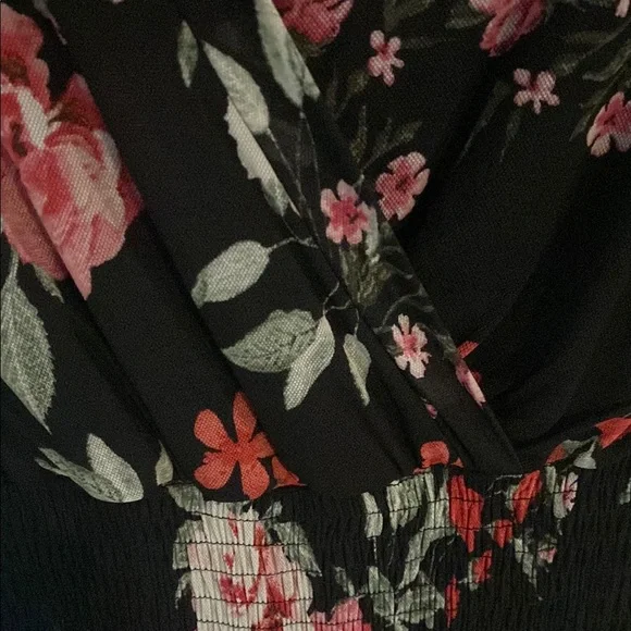 Elegant Pink and Black Puff Sleeve Maxi Sundress - Picture 3 of 4